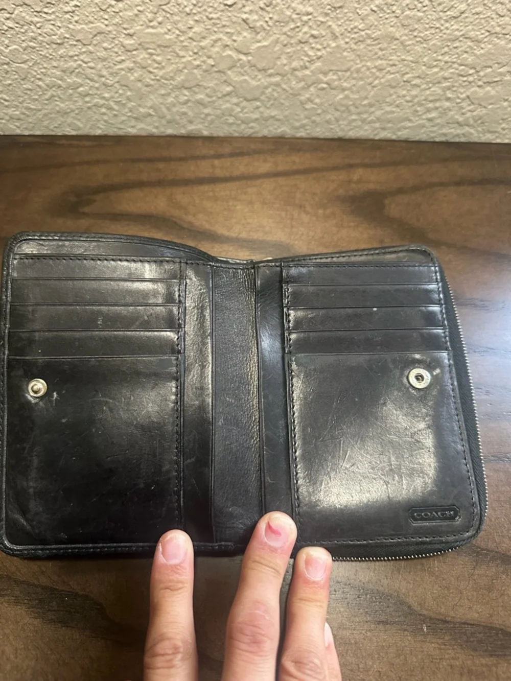 Coach Black Vintage Smooth Leather Zip Around Wallet - Picture 4 of 5